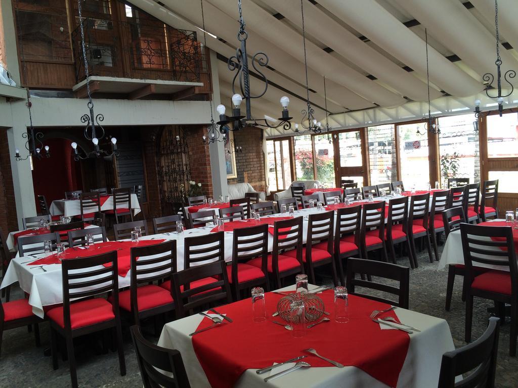 Hosteria Rosa Blanca Puembo Bagian luar foto